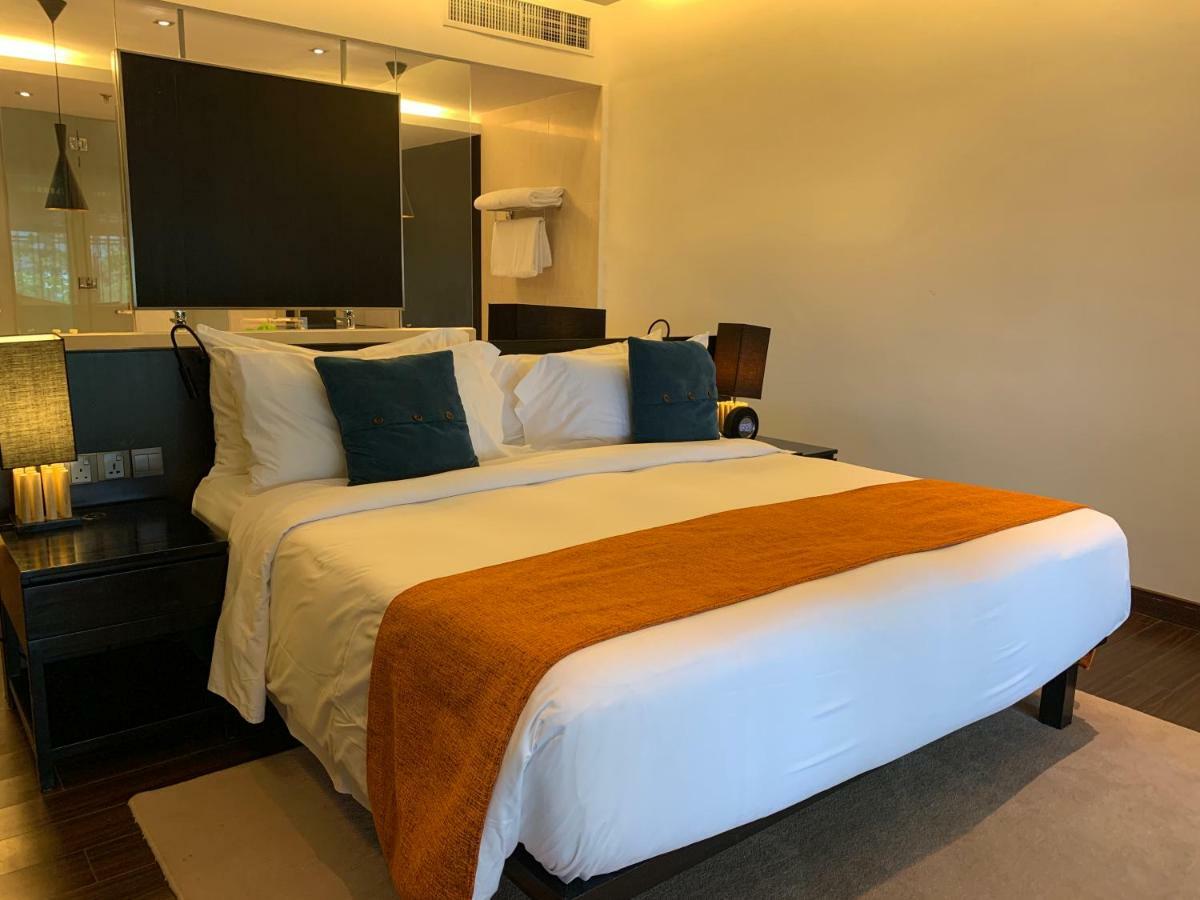 The Andaman, A Luxury Collection Resort, Langkawi Exterior foto A bedroom at the hotel